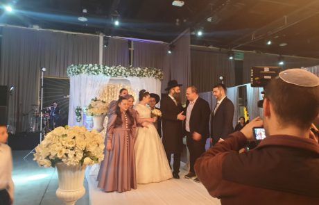 ענבי הגפן בענבי הגפן – ביתו של הרב לוגסי התחתנה
